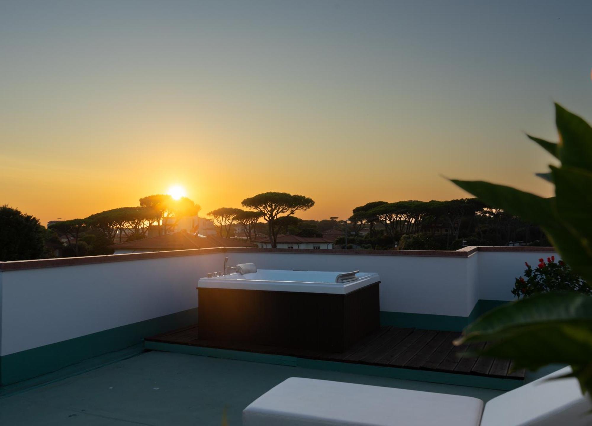 Park Hotel Giusy Lido di Camaiore Eksteriør billede